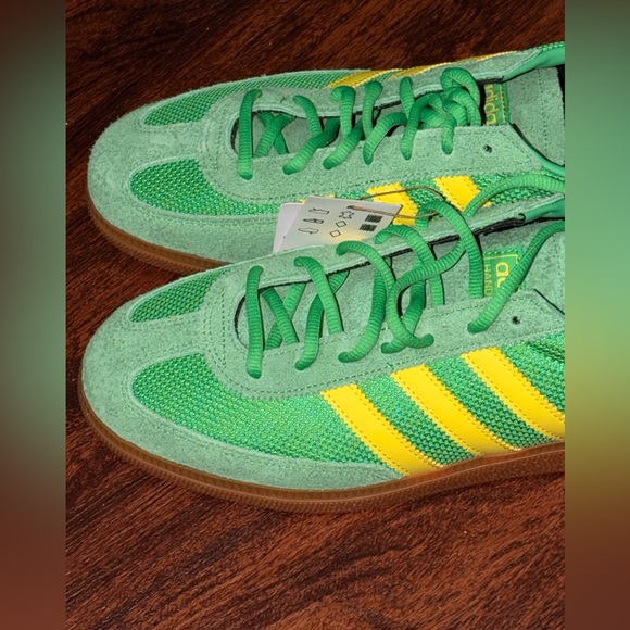 Adidas size 11 - Picture 4 of 14